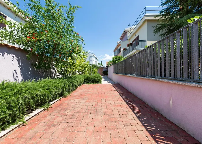 Malinsummer Apartments