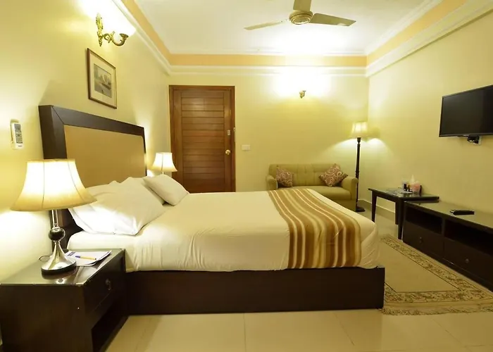 Pak Continental Hotel