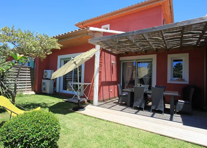 Villas Cala Corsa: Seaside Luxury with Heated Pools in Porto-Vecchio