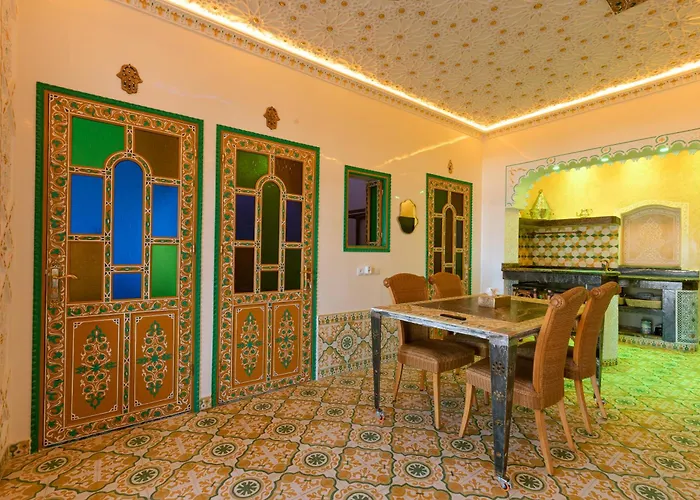 Colorful Traditional Riad W/Views Of Spain
