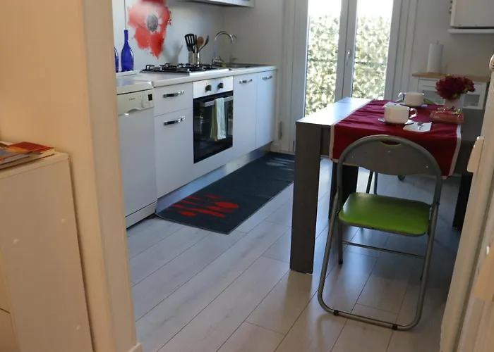 Poppy'S House