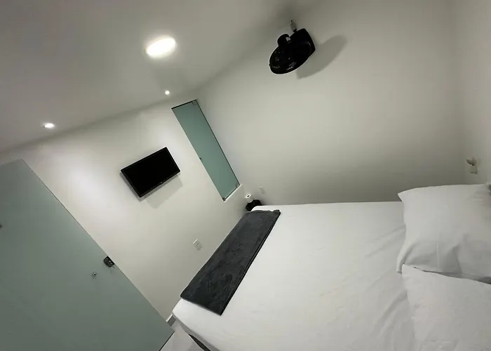 Quarto Privativo Com Banheiro Compartilhado Em Pousada Recem Construida,A 500Mts Do Patio Do Forro