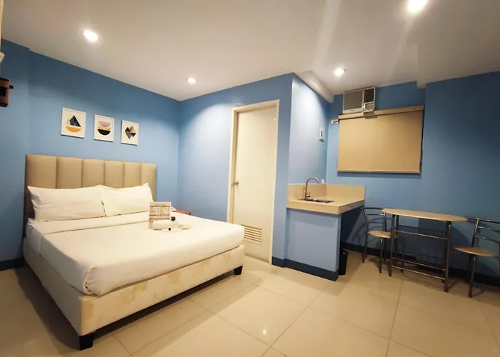 Glory Hotel Cubao