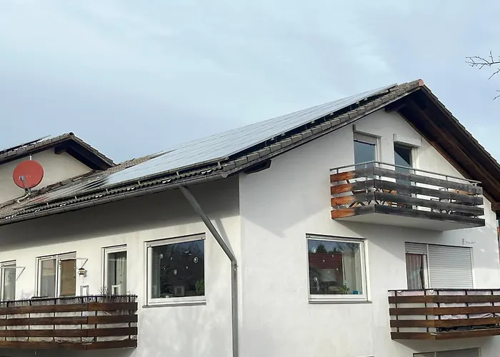 Helle, Ruhige Ferienwohnung Mit Balkon