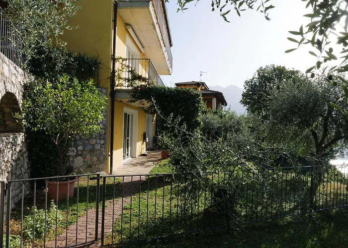 Casa Navla' Appartamenti "Ulivi"- "Fiori" -"Velieri"-"Luna"-"Nido"-"Taverna"