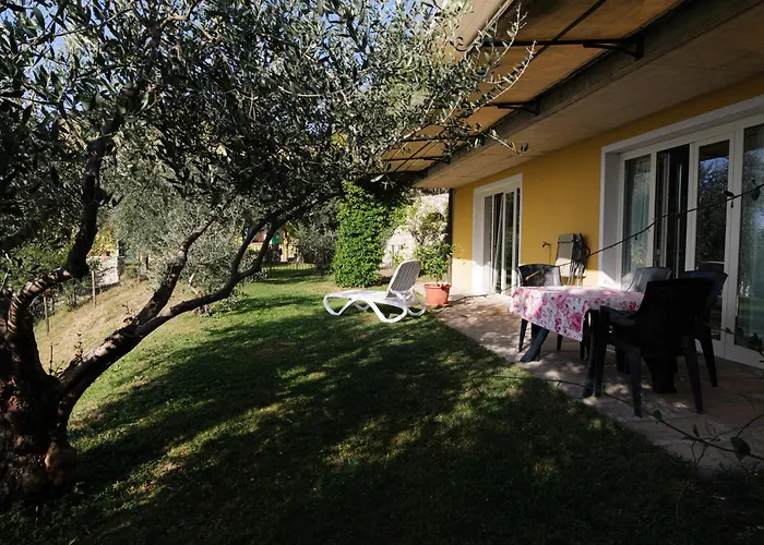 Casa Navla' Appartamenti "Ulivi"- "Fiori" -"Velieri"-"Luna"-"Nido"-"Taverna"