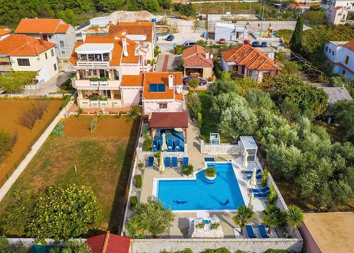 Villa Dalmatina Zadar Mit Pool