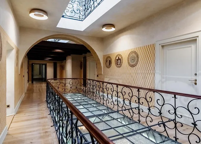Hotel Unicus Palace Old Town - Destigo Hotels