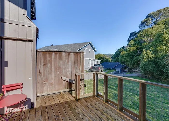 Airy Fortuna Apartment With Deck!