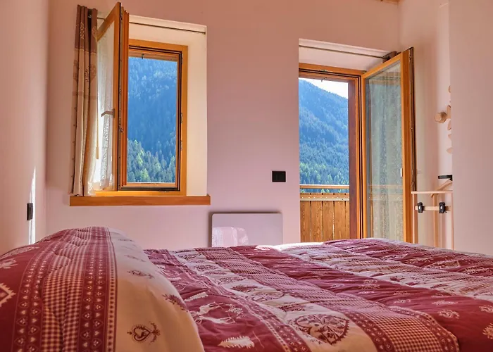 Balcone Sul Lago Alpino
