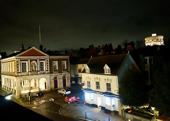Epic Location, Views & Large Private Terrace