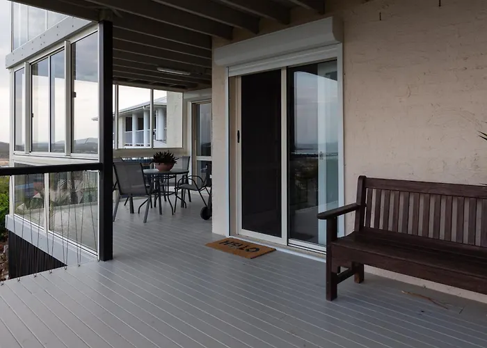 Bella Vista - Spectacular Ocean Views & Continental Breakfast
