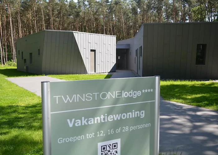 Twinstone Lodge