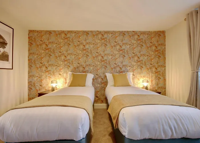 Orange Grove Hotel & Gardens