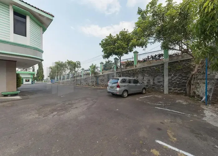 Hotel Ayong Linggarjati Kuningan Mitra Reddoorz
