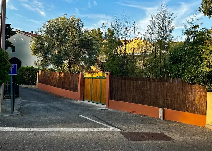 Charmant Rez De Jardin De Villa