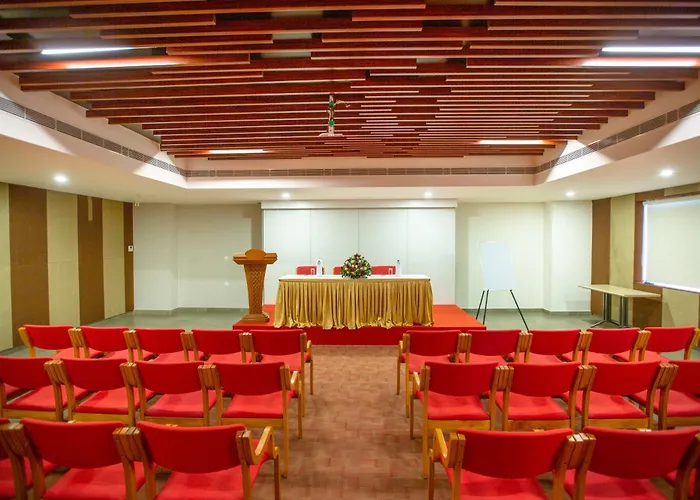 Raj Riveria Hotel