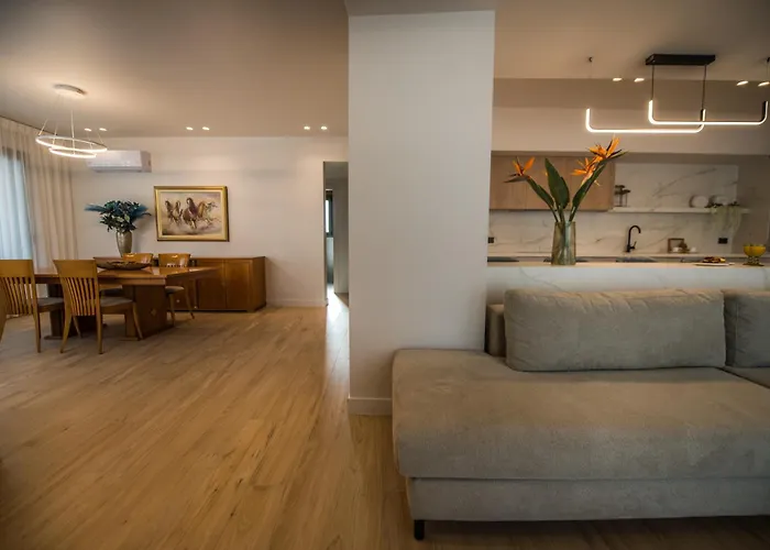 Arvacay Luxury Home