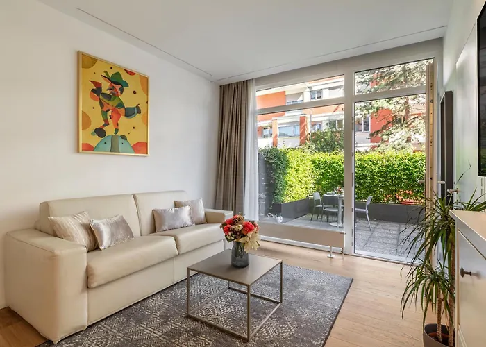 Lake Modern Suites - Free Parking