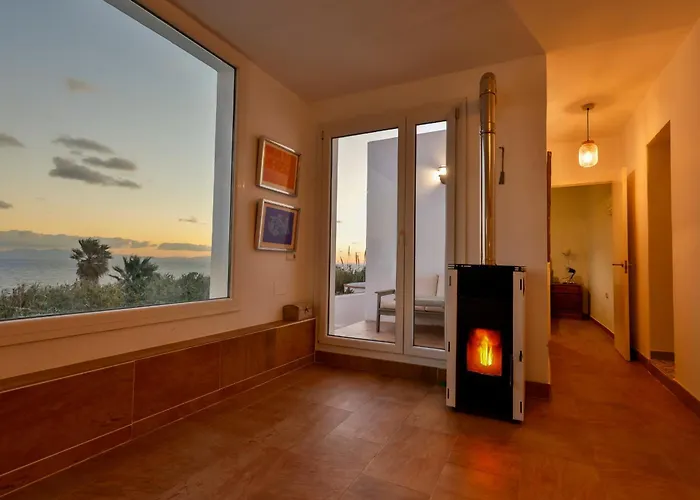 Beach Front Villa Amazing Views