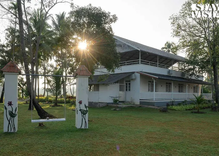 Aqua Vista By Stayvista - 3Bhk Pet-Friendly River-View Villa
