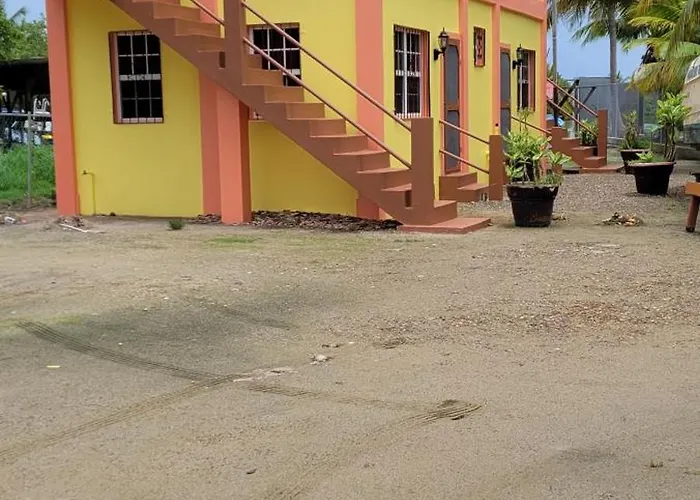 Alan'S Paradise Hotel
