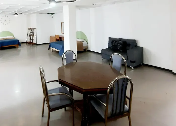 Hotel Allende 104