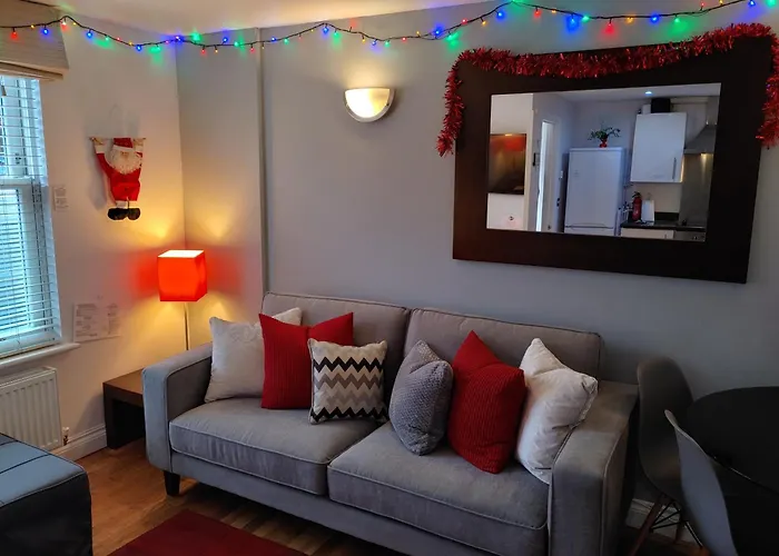 The Bath House Apartment - Free 1St Breakfast - Free Parking