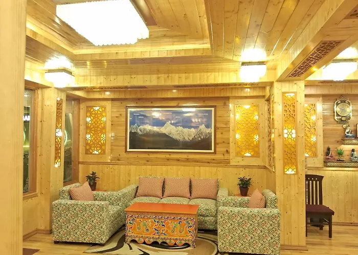 Hotel Zingkham Residency