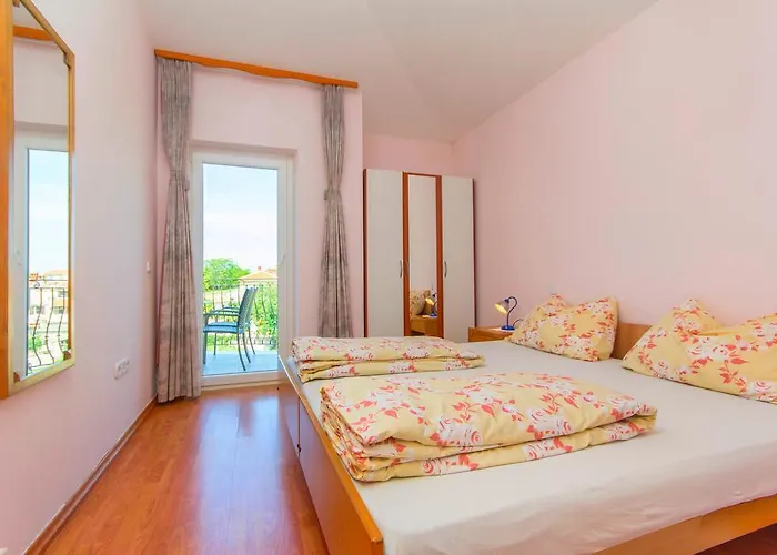 Apartments 4 Palme