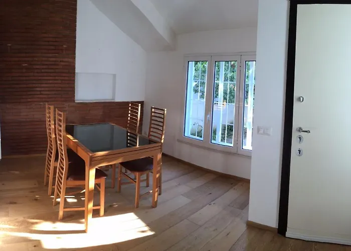 Romantische Villa Am Meer Mit Kamin Zoomarine Cinecitta World