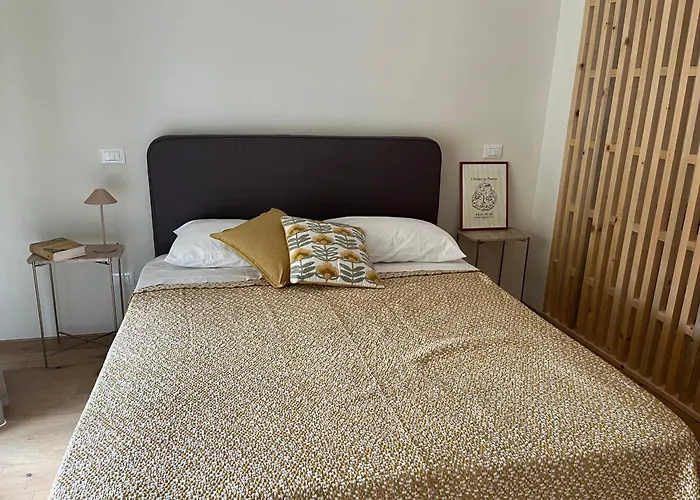 Teodora Suite Safran