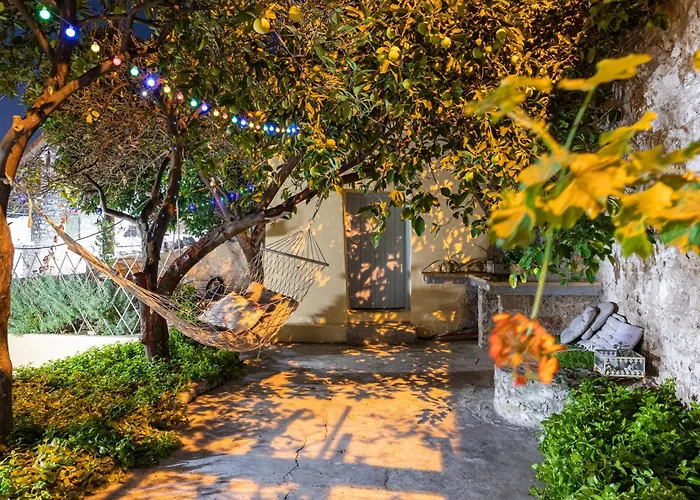 Theros Cottage - Garden & Sea Breeze