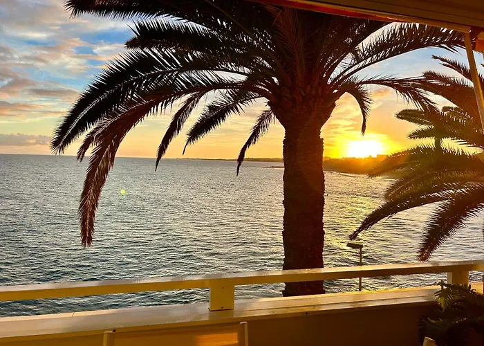 Sobre El Mar Con Vistas A Las Dunas De Maspalomas