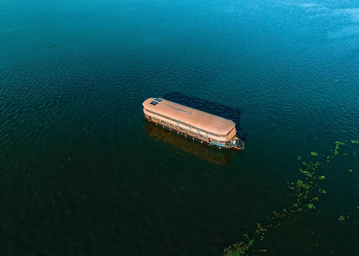 Venice Premium Houseboats Alleppey