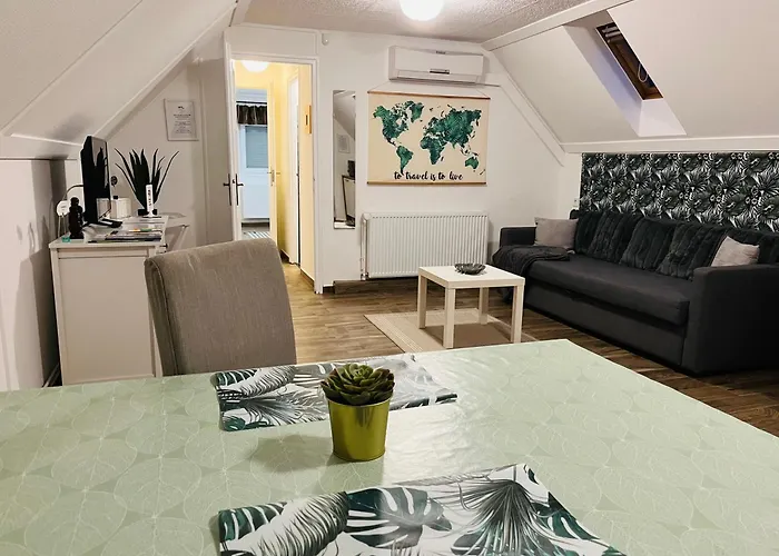 Lexi Tetoteraszos Apartman Balatonboglar