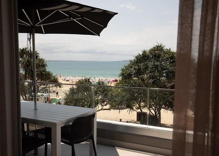 71 Hastings - Beachfront