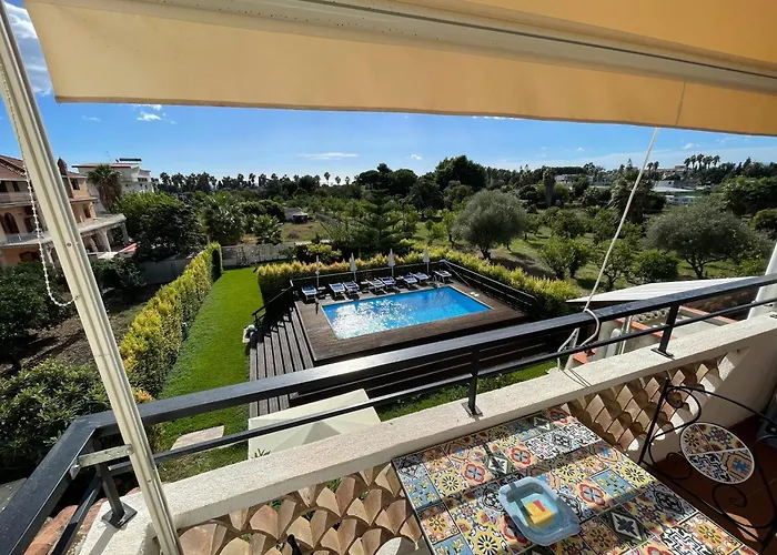 John Sea Suites