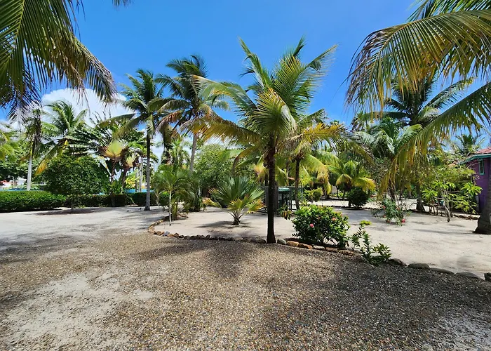 Coco'S Beachfront Cabanas