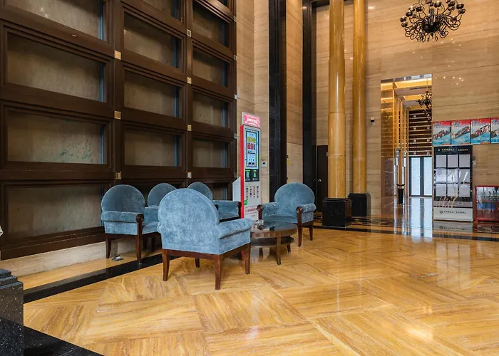 Chongqing City Central Apex Hotel