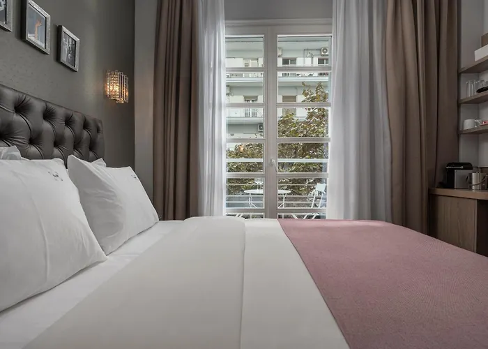 No 39 Svolou Suites