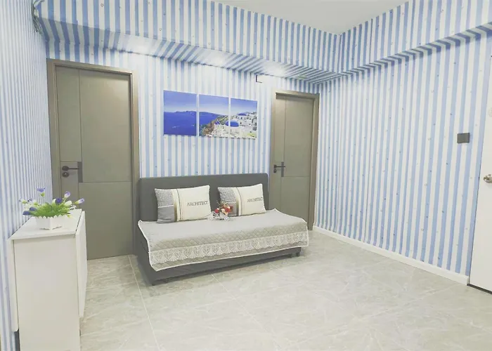 Apt 4Br10Pax, 2Bar ,1Mins Mtr