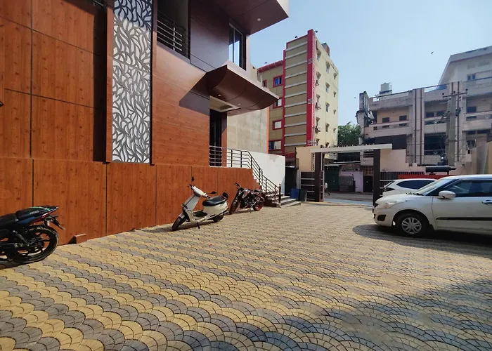Hotel Kusum Palace