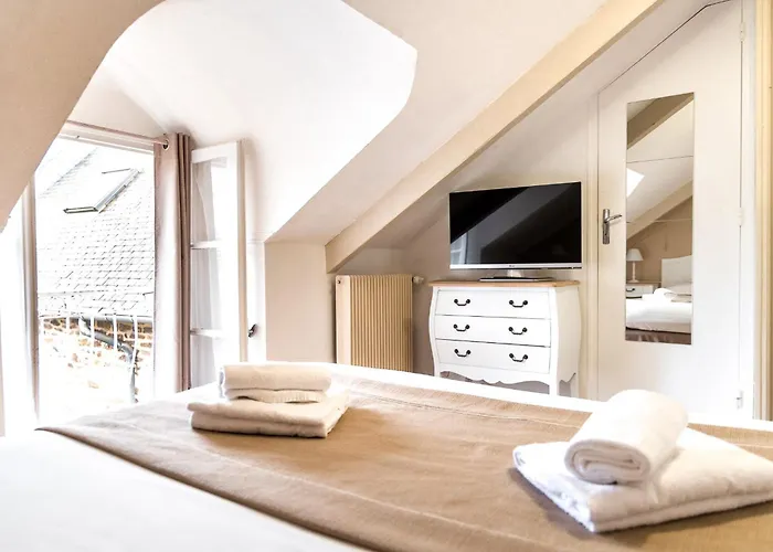 Demeures & Chateaux - Hotel De La Porte Saint-Malo - Dinan