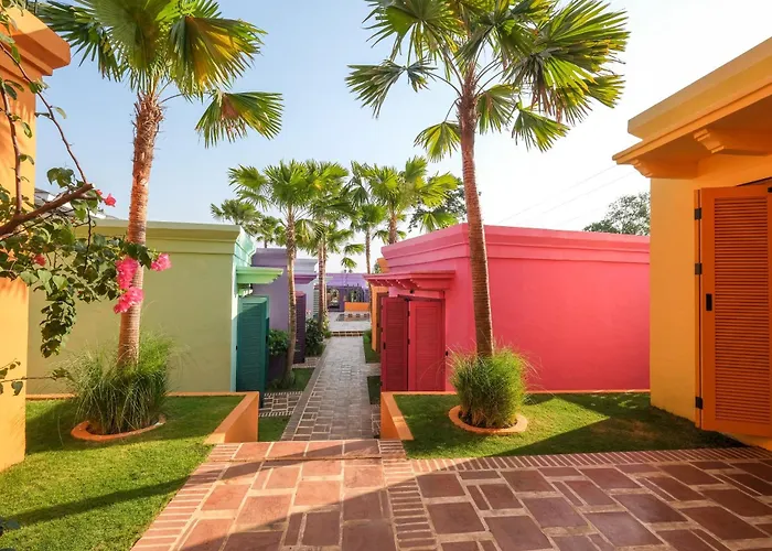 El Barrio Boutique Hotel & Bar