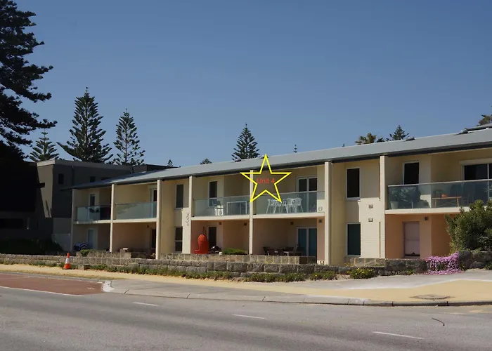 Cottesloe Beachfront Ocean View Apartment