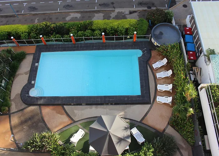 Treat Yourself, Fun In The Sun At The Aquarius