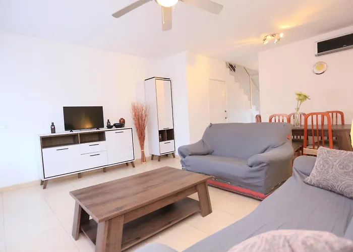 Litoral Costa Dorada - Villa Magnolia Only Families