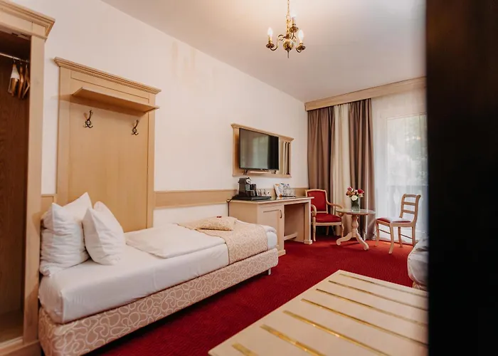 Hotel Lacu Rosu
