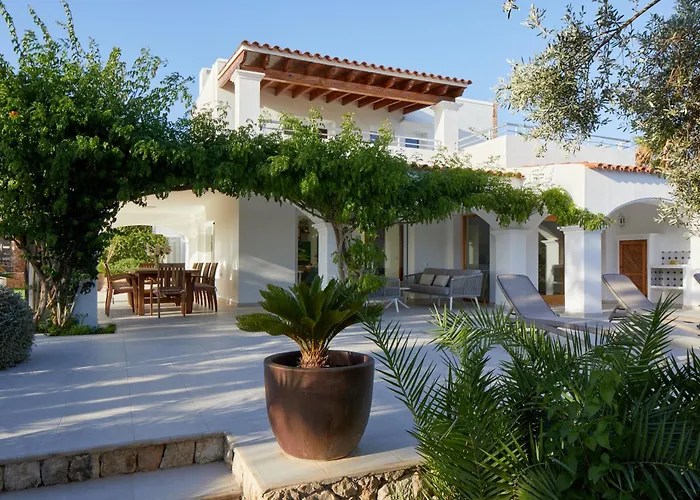 Villa Can Joan I - Fantastic Sunset Views And Family Friendly -